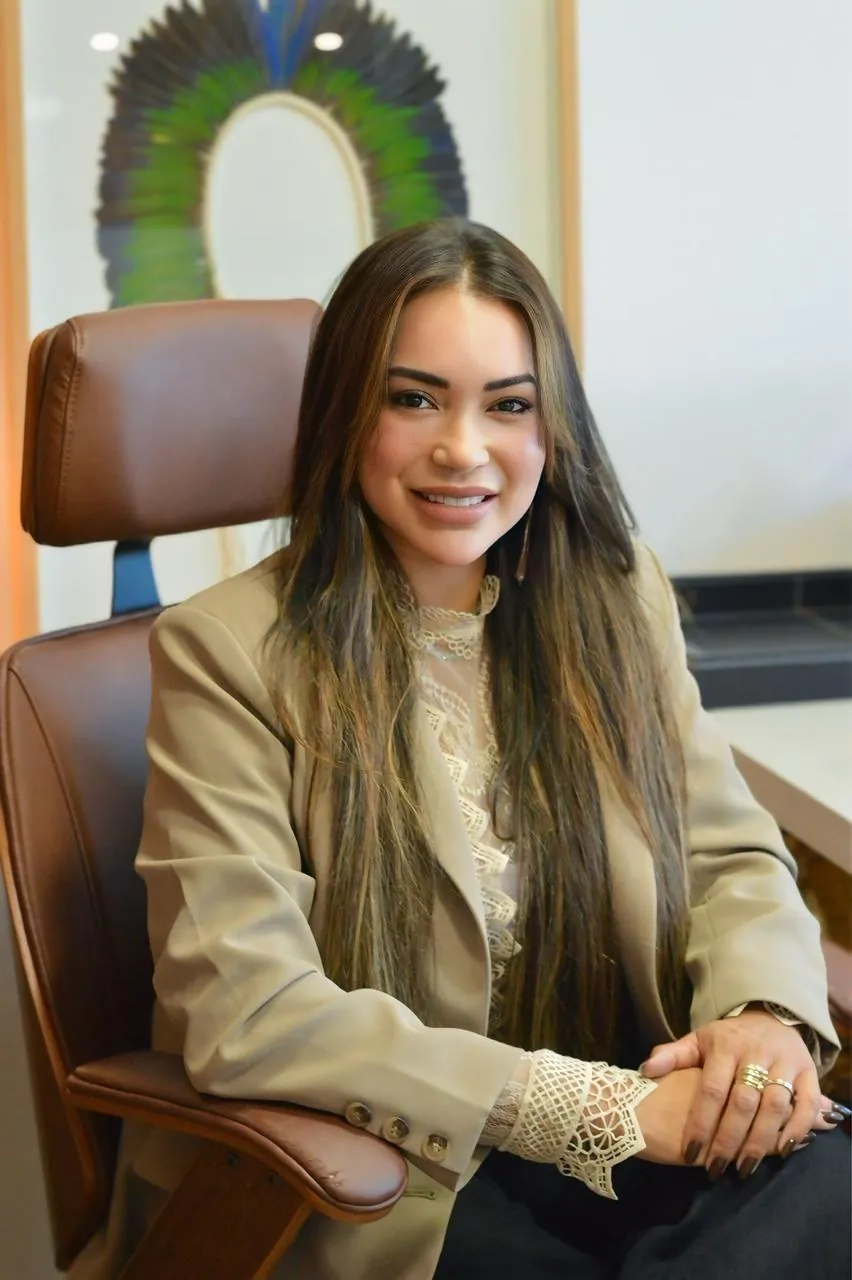 Dra. Sabrina Chaves — fios de PDO em Belo Horizonte